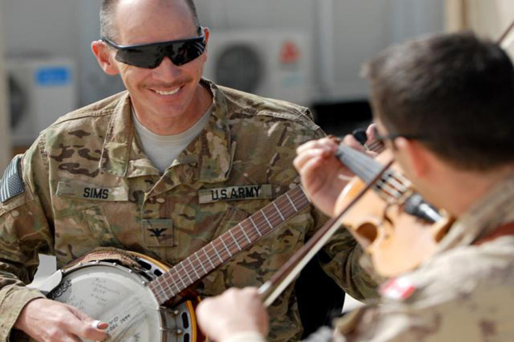 Bất ngờ cách lính Mỹ đón Giáng sinh ở Afghanistan